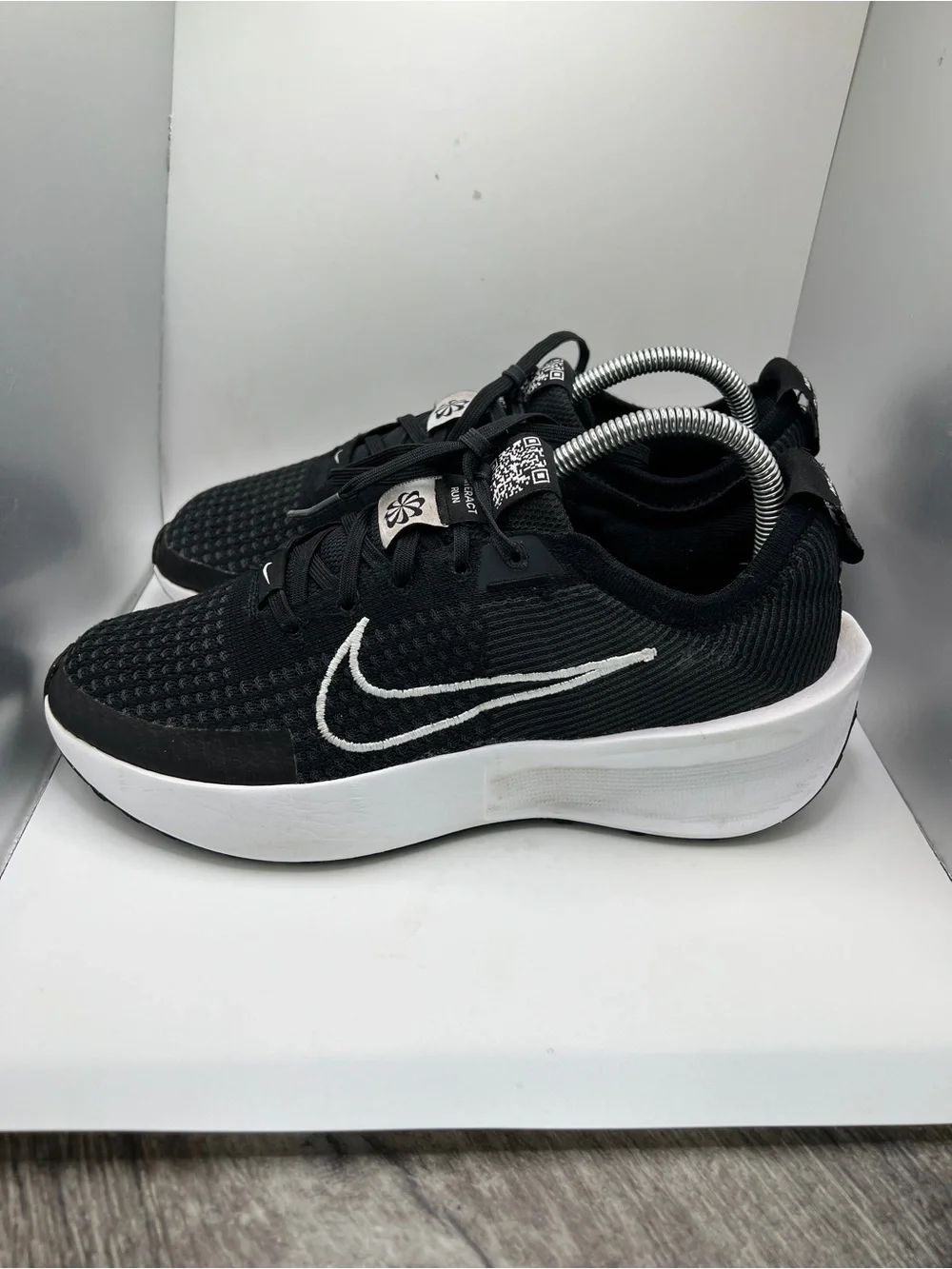 Women’s Nike Interact Run Running Shoes Size 8.5